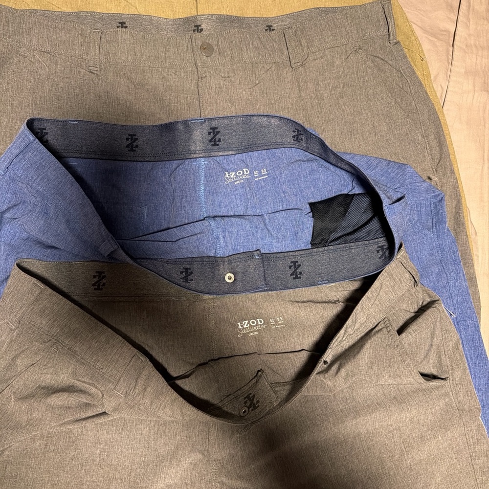 Izod Men's Chinos - Blue and Tan